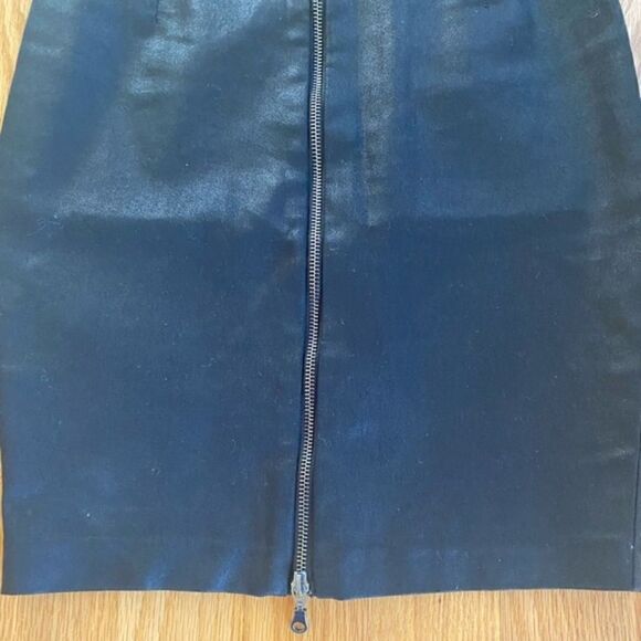 H&M Mini Skirt    - Picture 6 of 9